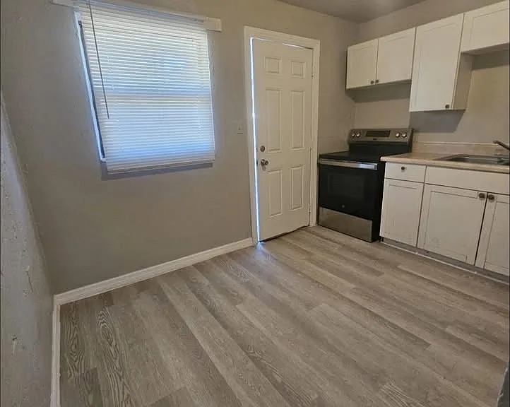 1902 SW 7th Pl #1902 — Photo 5