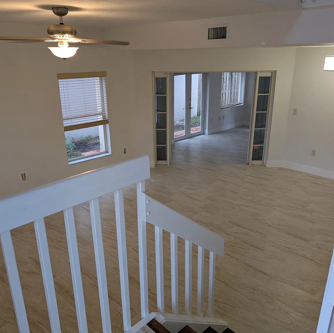 5 bed, 3.0 bath, 1971 sqft, $3,800 — Photo 3