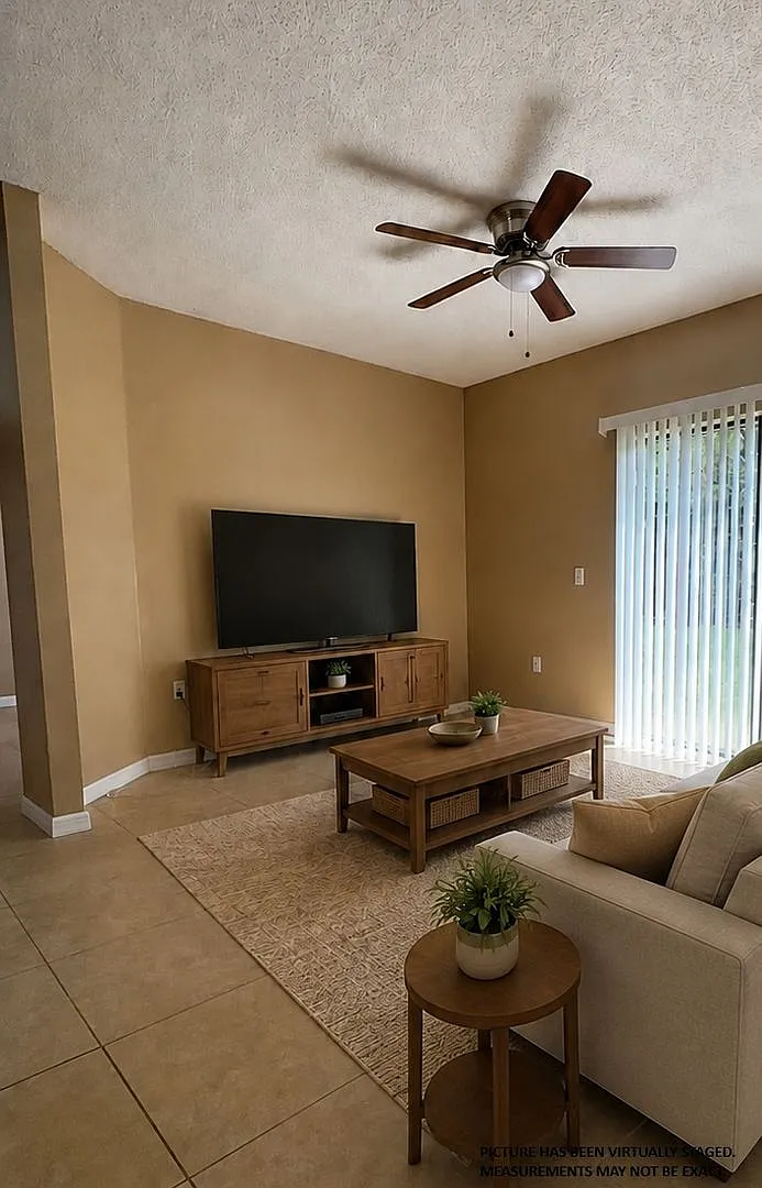 3/2 in Poinciana Kissimmee on the Osceola side with 2 car garage — Photo 2