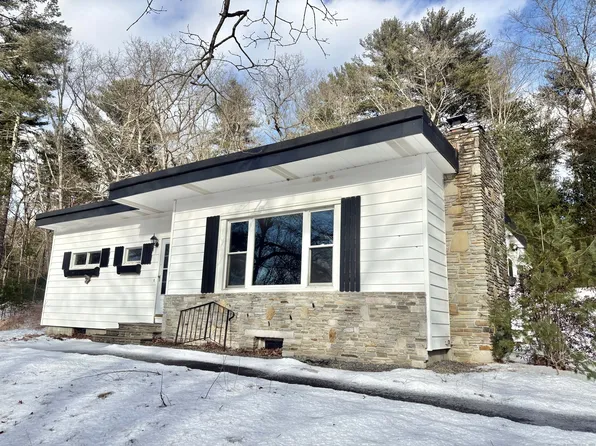 174 N Sterling Rd, Moosup, CT 06354