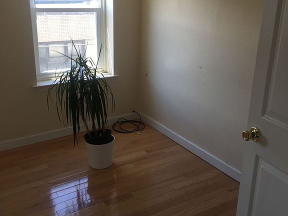 5th image of 622 S 16th St #2