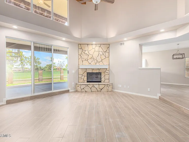 2322 S Rogers Cir #18 — Photo 8