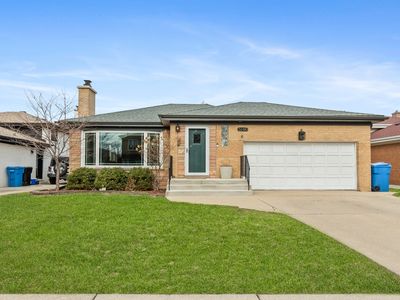 5660 N Rogers Ave, Chicago, IL, 60646