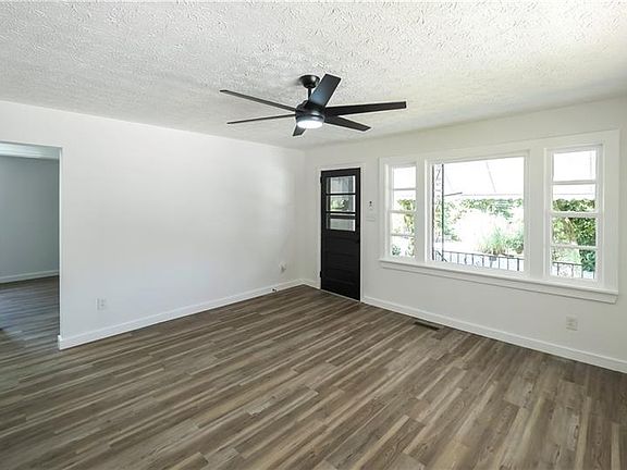 3rd image of 122 Perkins St NE