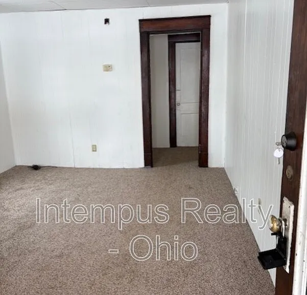 633 Cassius Ave #1 — Photo 2