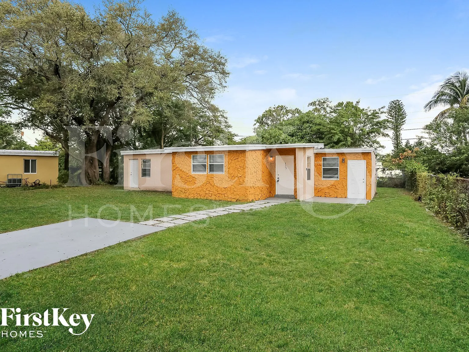 4 bed, 2.0 bath, 1311 sqft, $2,705 — Photo 1