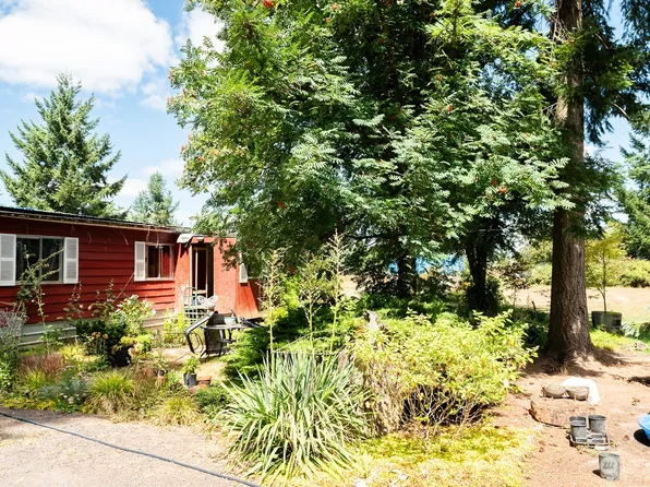 142 E Harkins Road, Winlock, WA 98596