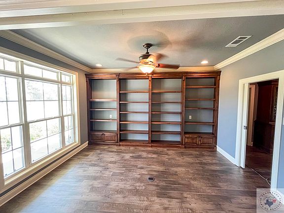 4th image of 203 Deerfield Ln