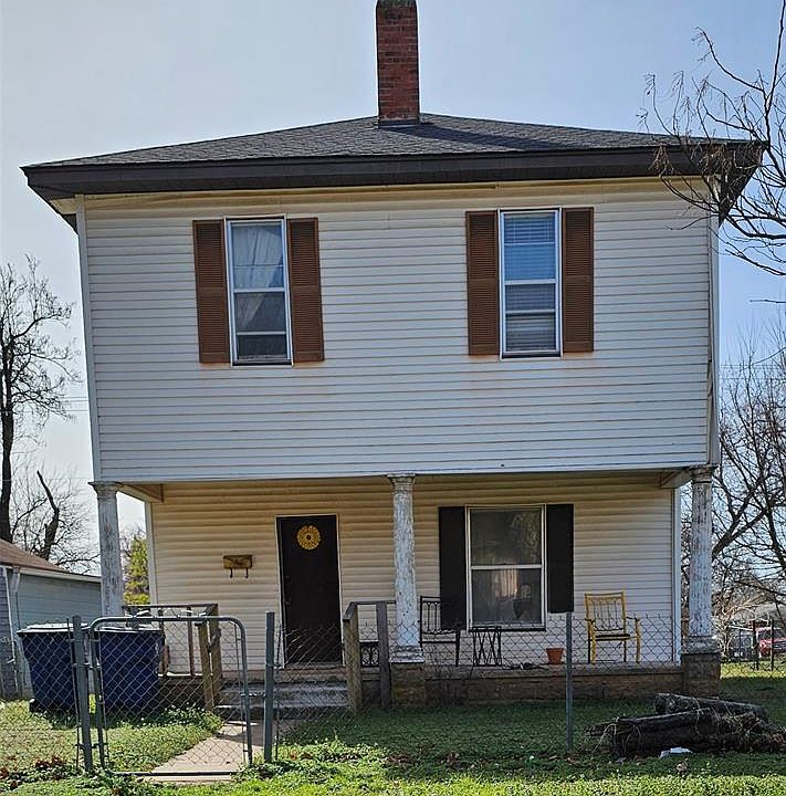 1st image of 403 E Vilas Ave