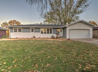 1130 Erie Dr, Janesville, WI 53545