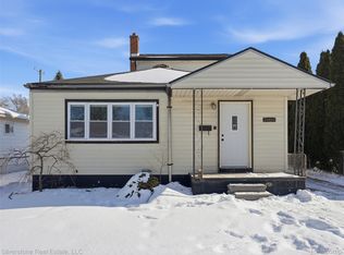 24614 Tuscany Ave, Eastpointe, MI 48021