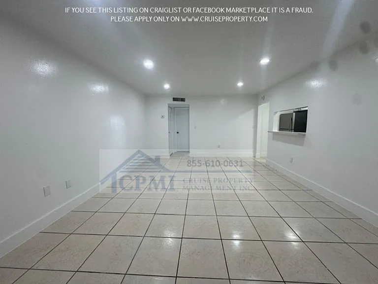 Casa Linda Apartments-3300 S Dixie Hwy — Photo 14