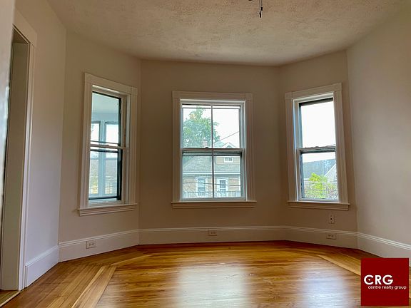 5th image of 44 Orchard St