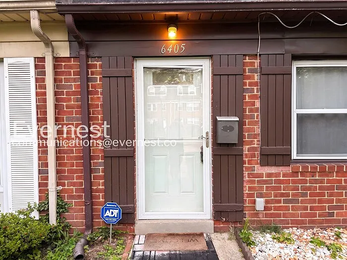 6405 Loch Crest Ct — Photo 2