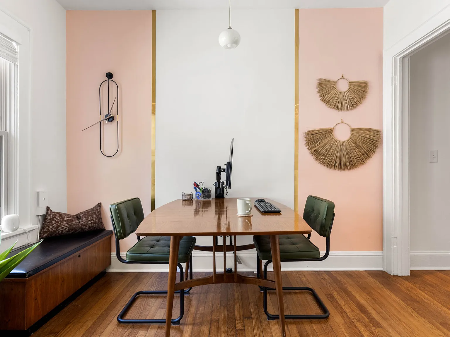 1 bed, 950 sqft, $3,350 — Photo 4