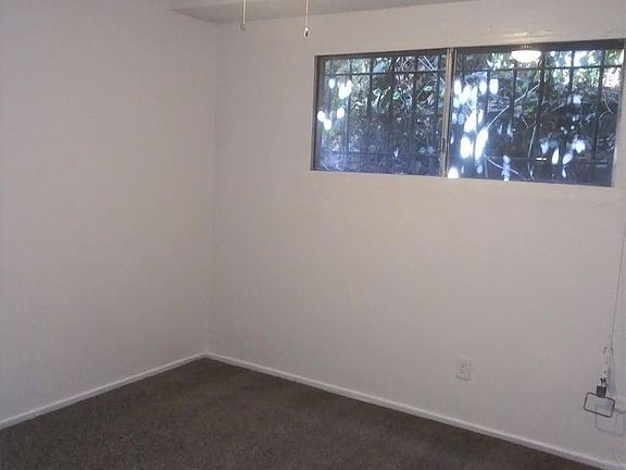 5th image of 634 W 92nd St APT 7