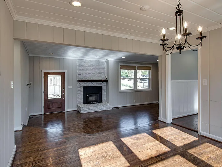 6398 Temple Rd — Photo 4