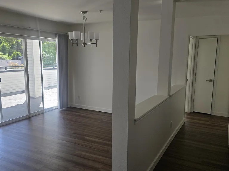 Issaquah Valley Place — Photo 14