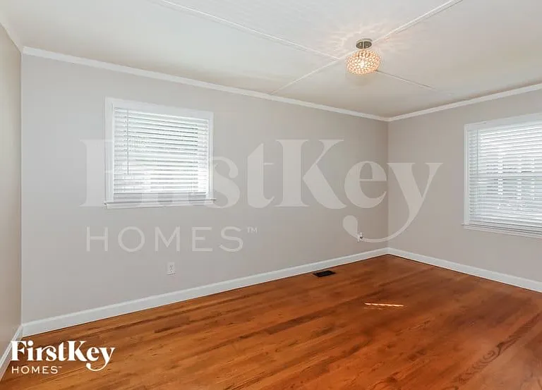 120 Keowee Cir — Photo 11
