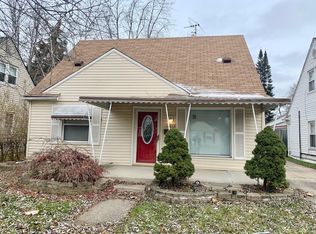 17613 Lincoln Ave, Eastpointe, MI 48021