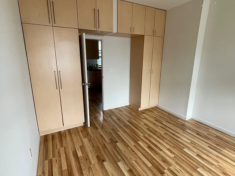 618 Fairview Ave #3B — Photo 8