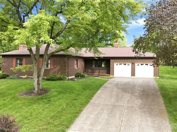 313 Towncrest Dr, Dayton, OH 45434