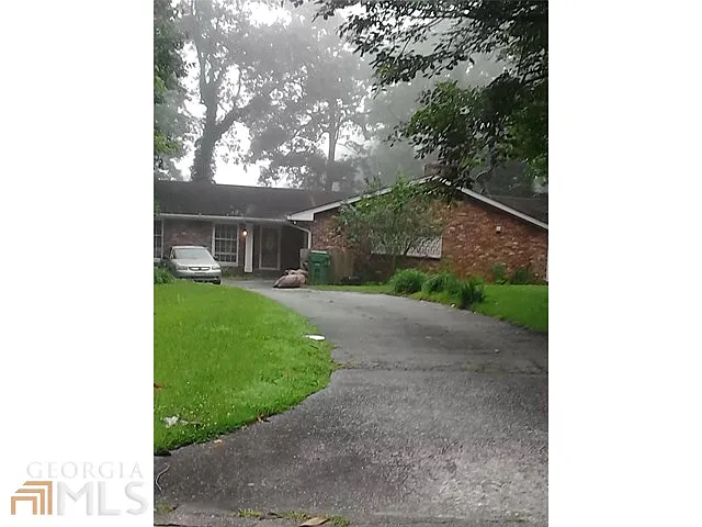 1223 Lynway Ln SW photo 1