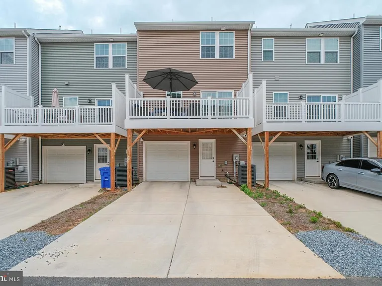 52 Caswell Dr — Photo 11