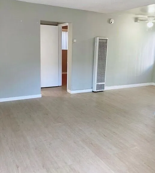 1034 S Ardmore Ave #1 — Photo 4