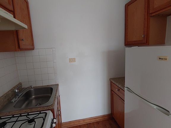 3rd image of 1701 W North Shore Ave APT 3D