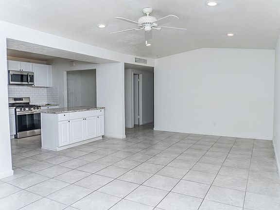 4th image of 1827 W 18th St