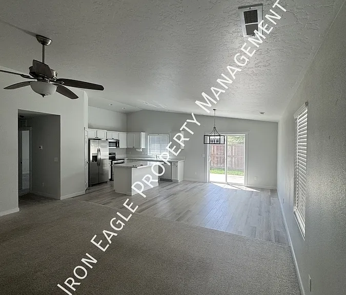 4363 W Sunny Cv — Photo 8