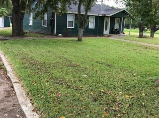 300 Halls Rd, Angleton, TX 77515