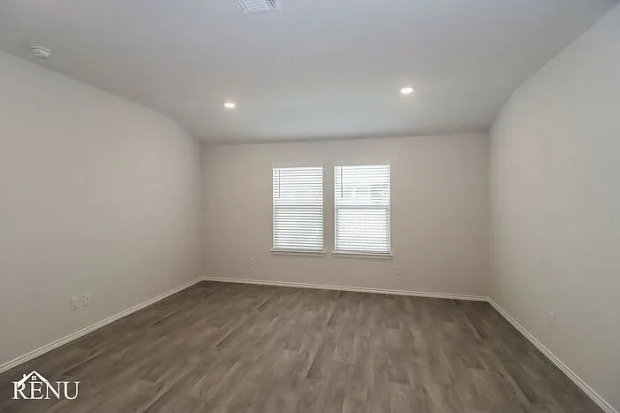 384 Jacquard Ct — Photo 12