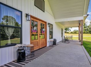 454 Gum Branch Rd, Burns, TN 37029