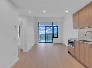 626 Claremont St #2703, Coquitlam, BC V3J 3T4