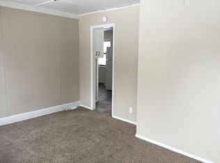233 8th Ave NE, Valley City, ND 58072
