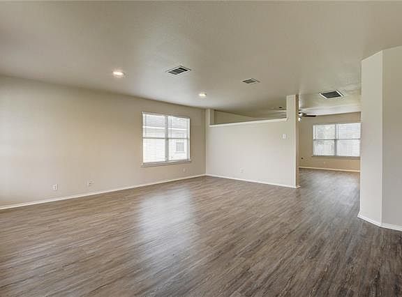 4th image of 226 Bryant Dr
