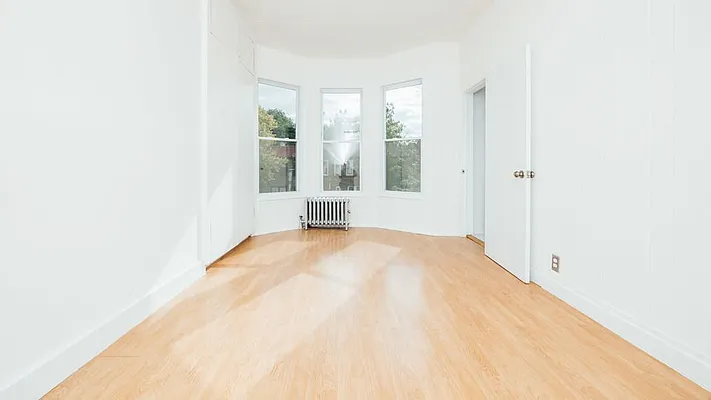Rented by Nooklyn NYC LLC | media 1