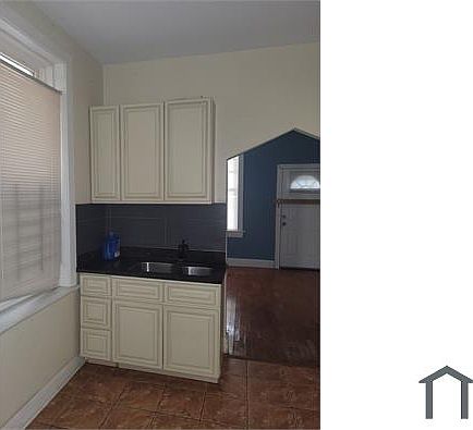 4th image of 8412 S Buffalo Ave #2R