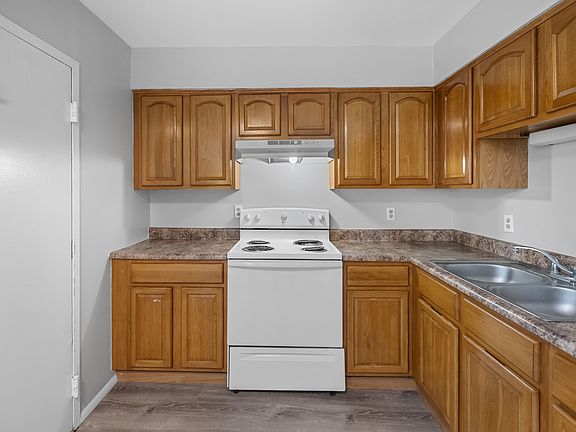 3rd image of 50-62 East St #7B