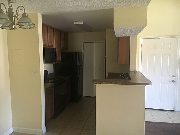 4th image of 4367 Thornbriar Ln APT 208