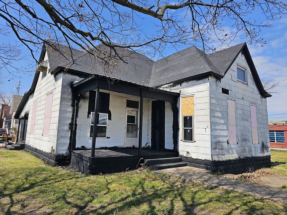1st image of 135 E Locust Street