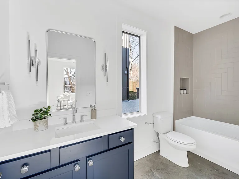 16B Willis St — Photo 13