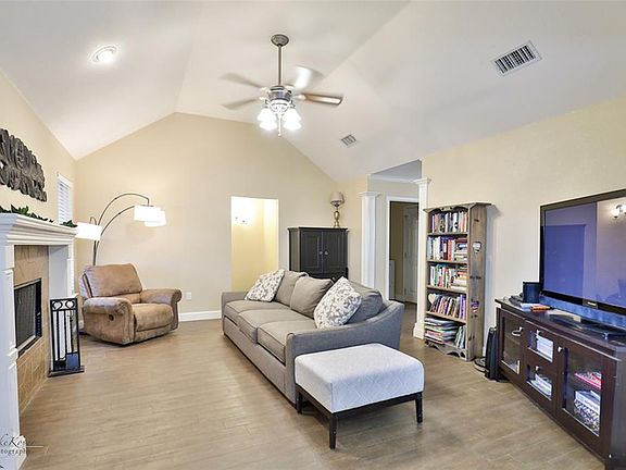5th image of 7710 Tuscany Dr
