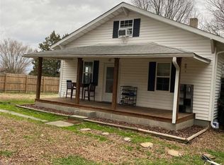 138 Albertson Rd, Thomasville, NC 27360