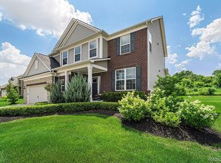 2162 Findley Cir, Lake Orion, MI 48360