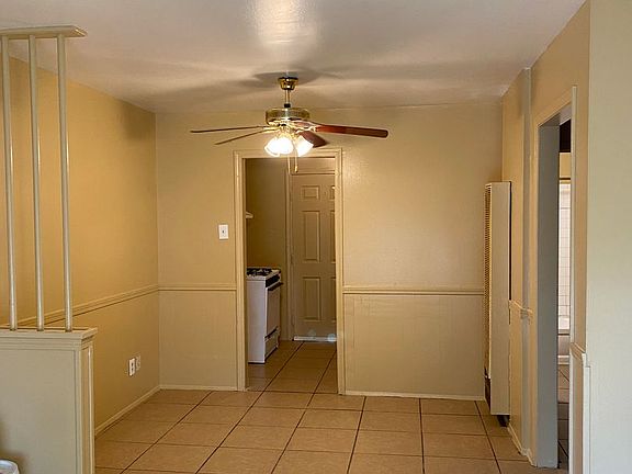 3rd image of 31 N Evergreen St APT 2