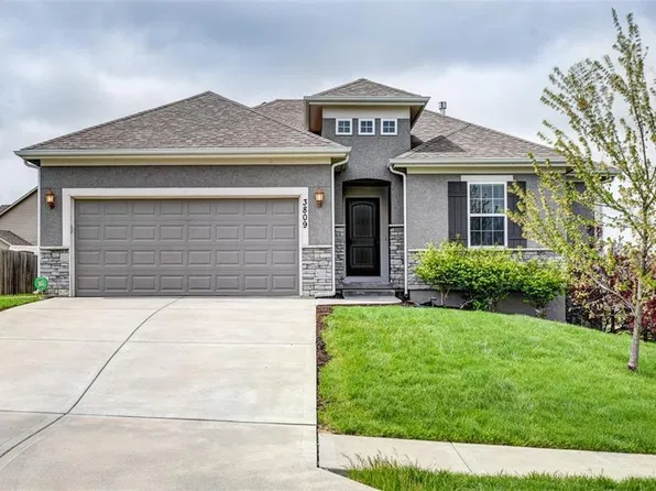 3809 NW Old Stagecoach Rd, Kansas City, MO 64154