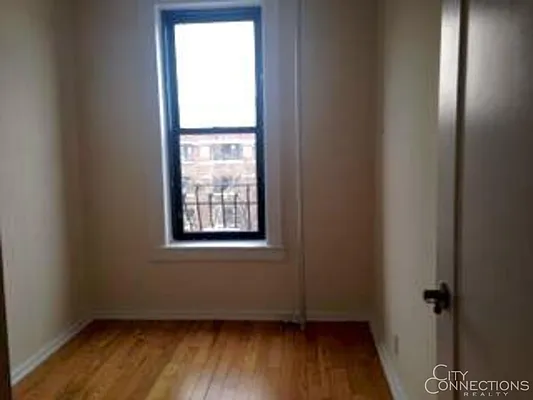 Rented by City Connections Realty | media 28